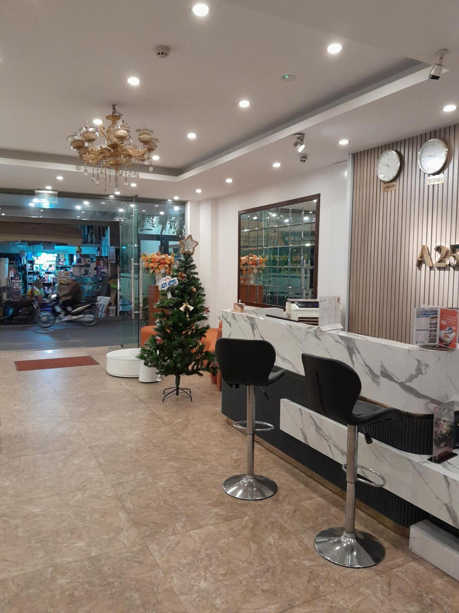 A25 Hotel - 30 An Duong Hanoi Buitenkant foto